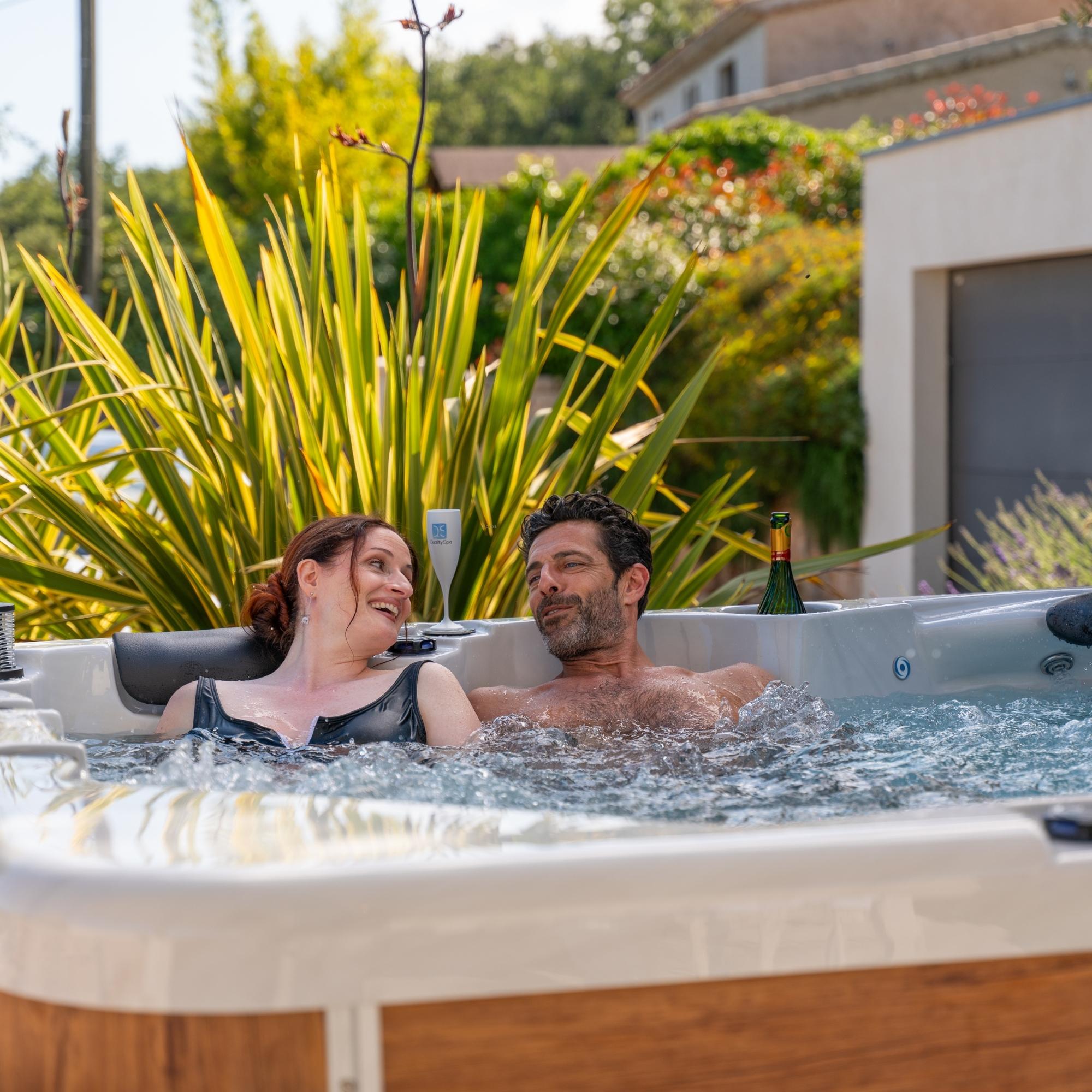 Spa 5 places Utopia Intense - Meilleur Prix - Quality Spa