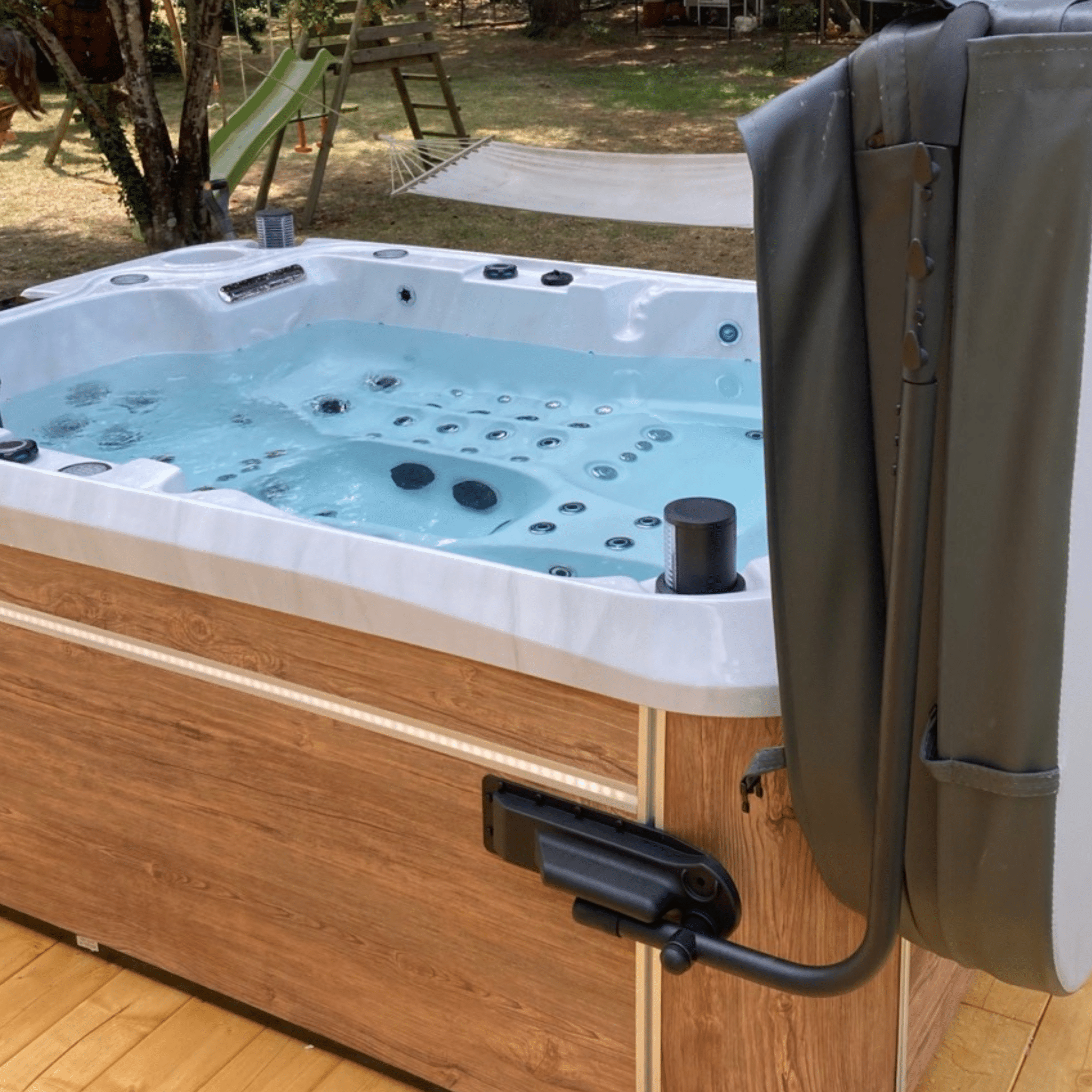 Lève couverture Covermate Luxe - Spa & Jacuzzi - Quality Spa